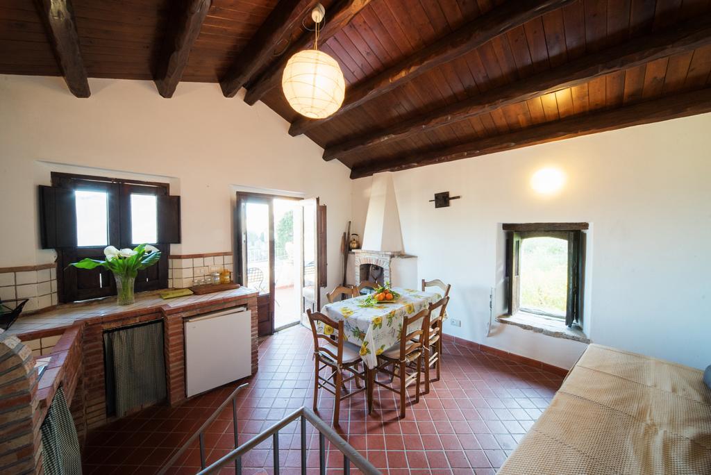The Clock Houses Borgo Gallodoro Letoianni Exterior foto