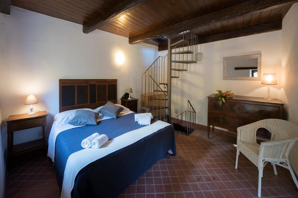 The Clock Houses Borgo Gallodoro Letoianni Exterior foto