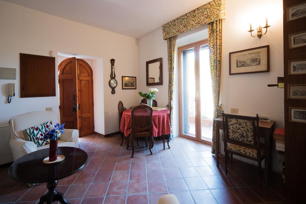 The Clock Houses Borgo Gallodoro Letoianni Exterior foto