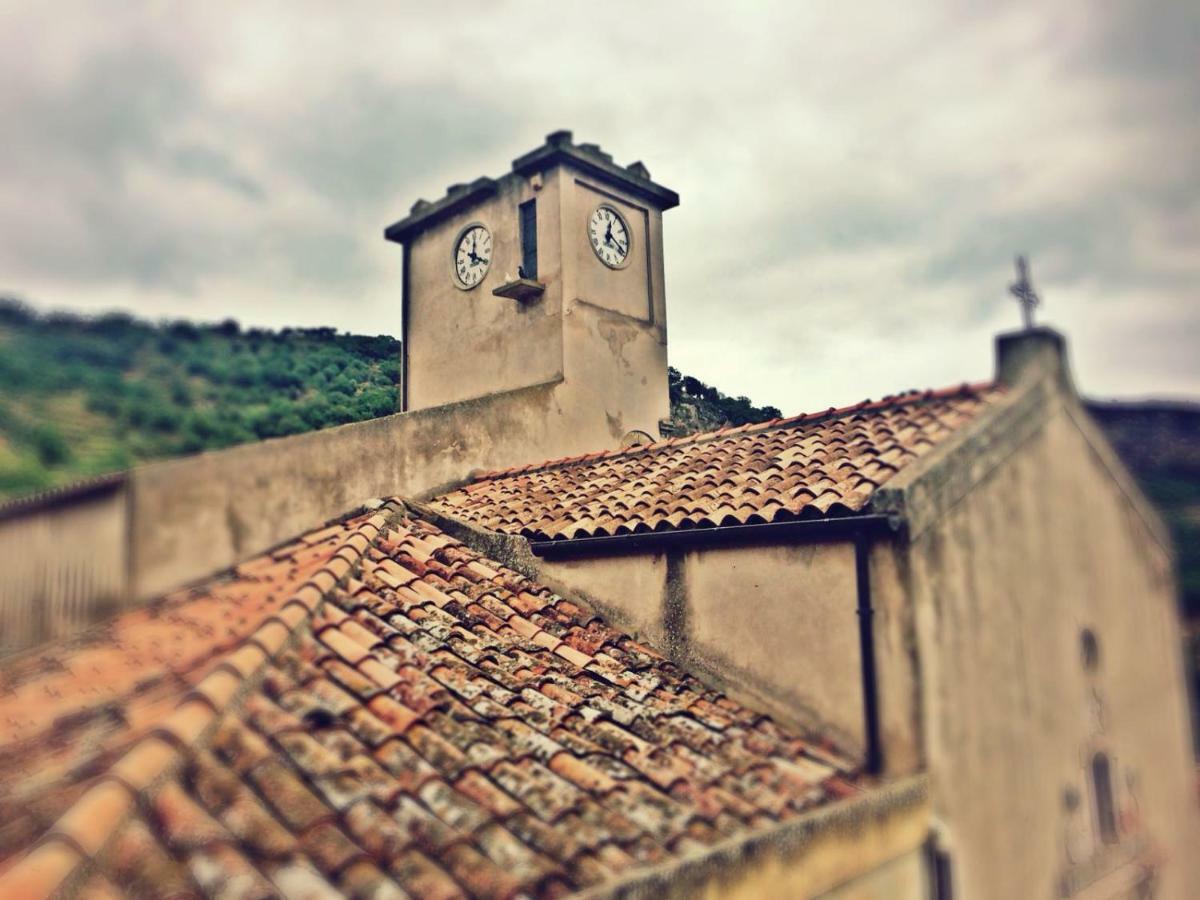 The Clock Houses Borgo Gallodoro Letoianni Exterior foto